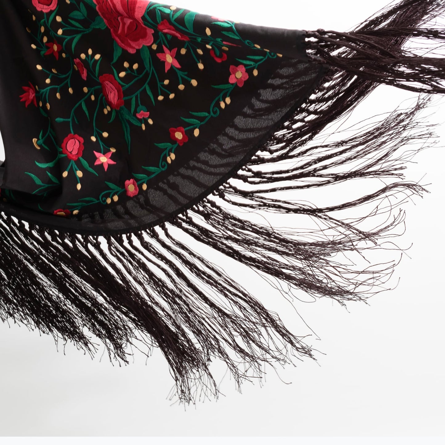 Black and red floral embroidered mantoncillo shawl in crespon.