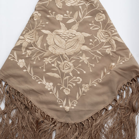 Beige tostado floral embroidered mantoncillo shawl in crespon.