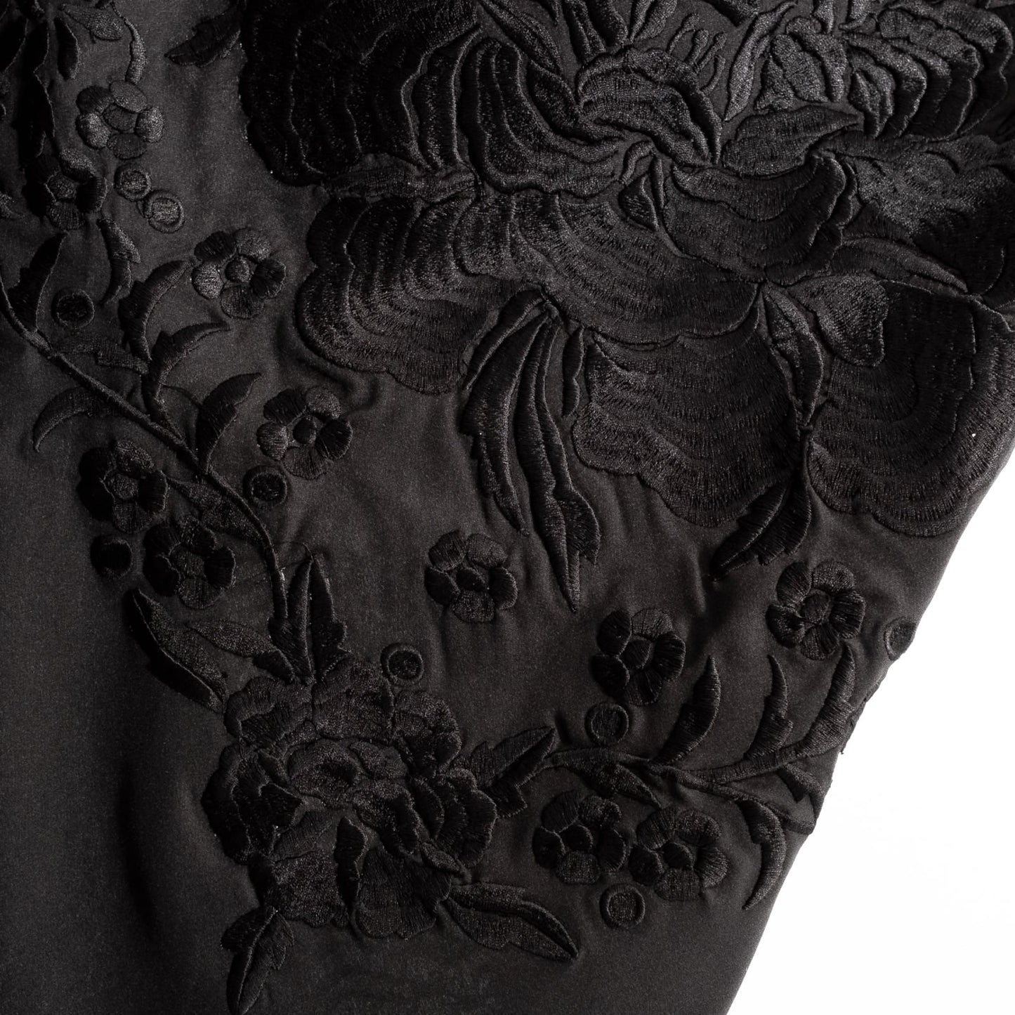 Black Granada floral embroidered mantoncillo shawl.