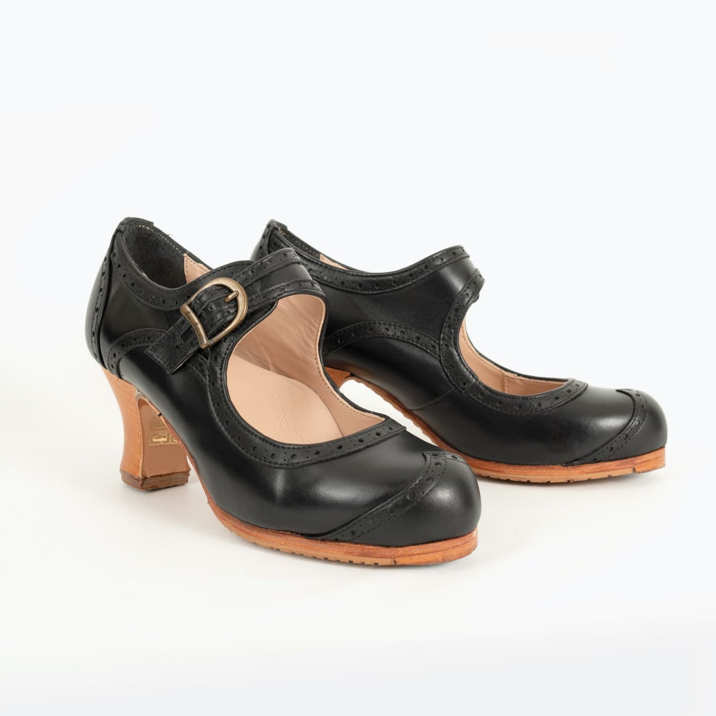 Professional Flamenco Dance Shoes "La Lupi" model A in black leather.