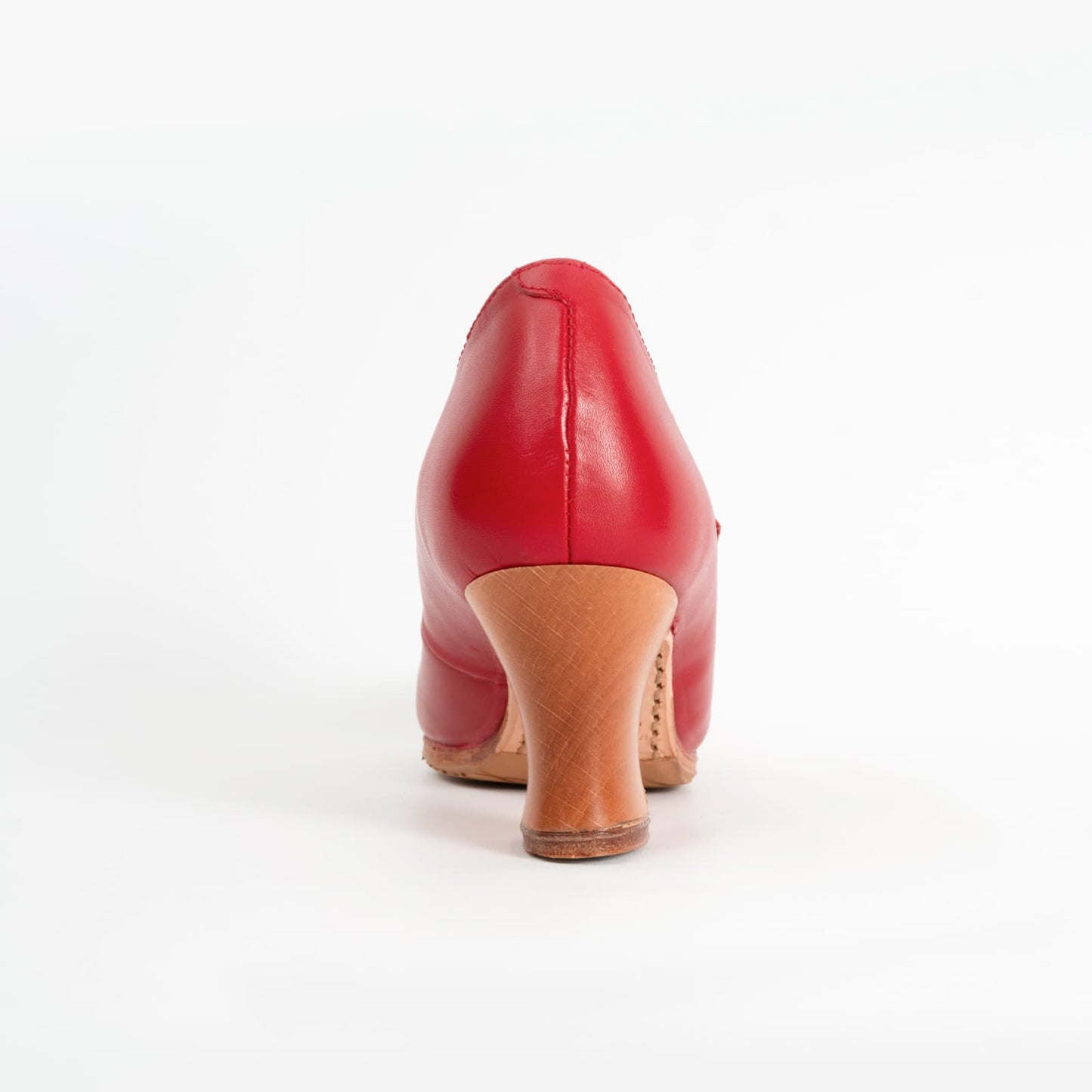 Professional Flamenco Dance Shoes "La Lupi" model  in Red leather and “carrete” heel.